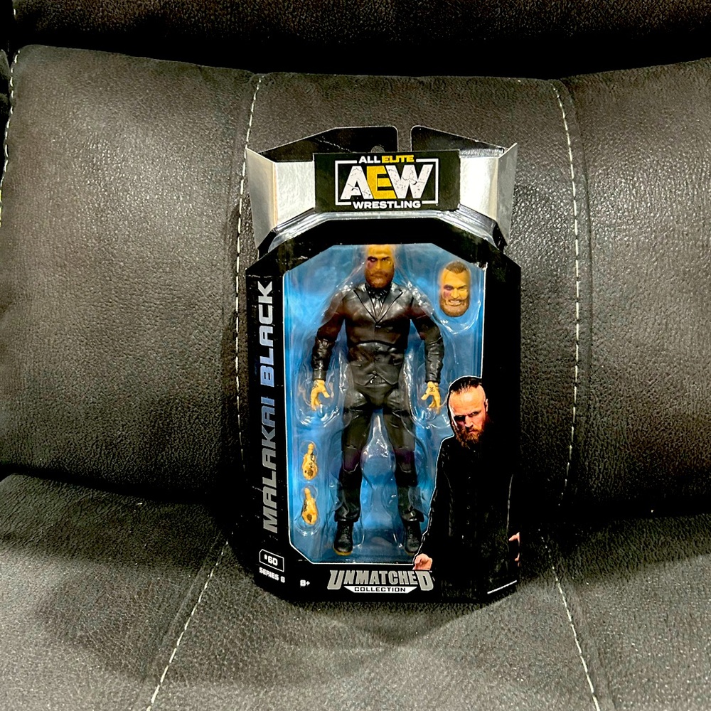 💚2 FOR 25 LISTING SALE💚 AEW Malakai Black - Unmatched s8!